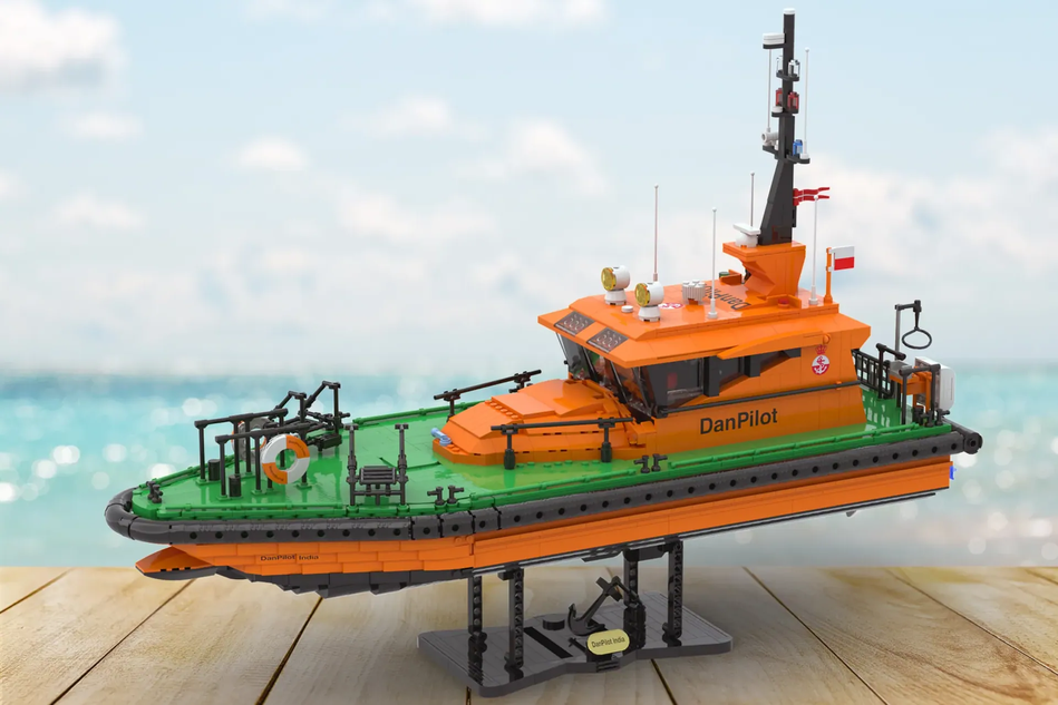 LEGO IDEAS Pilot Boat