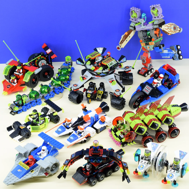 Lego hot sale space race