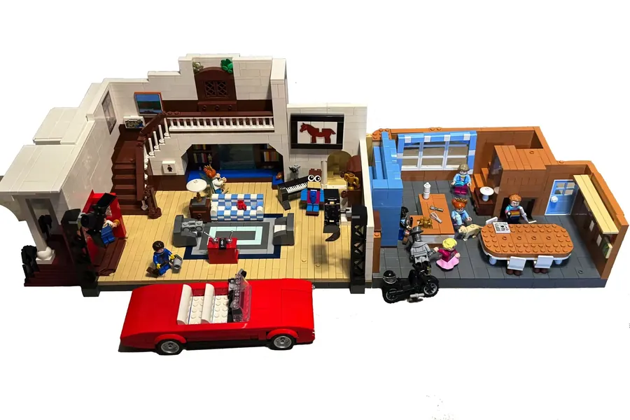 Full House Living Room & Kitchen Image