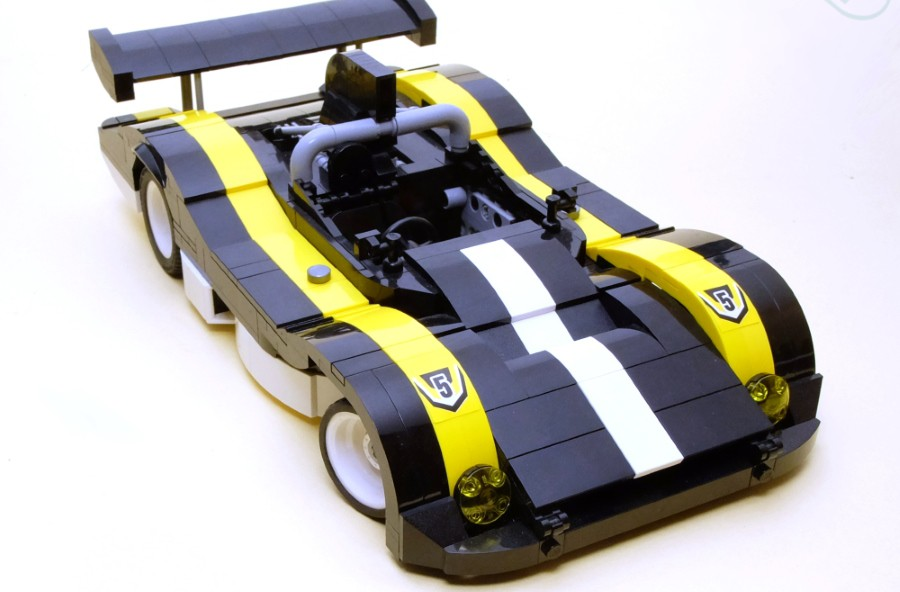 LEGO IDEAS Vintage Endurance Racecar