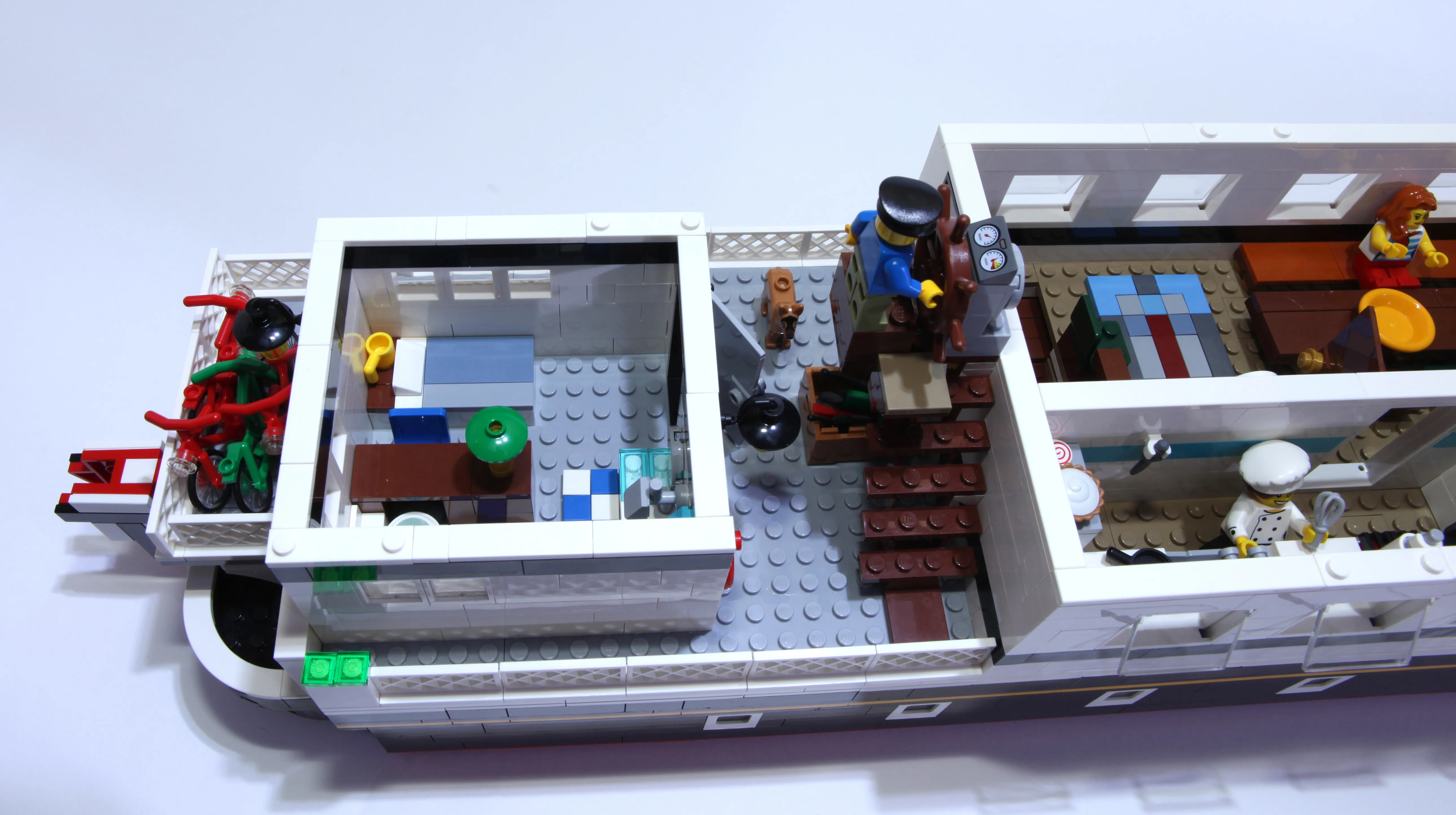 Luxury Hotel Barge | LEGO® Ideas