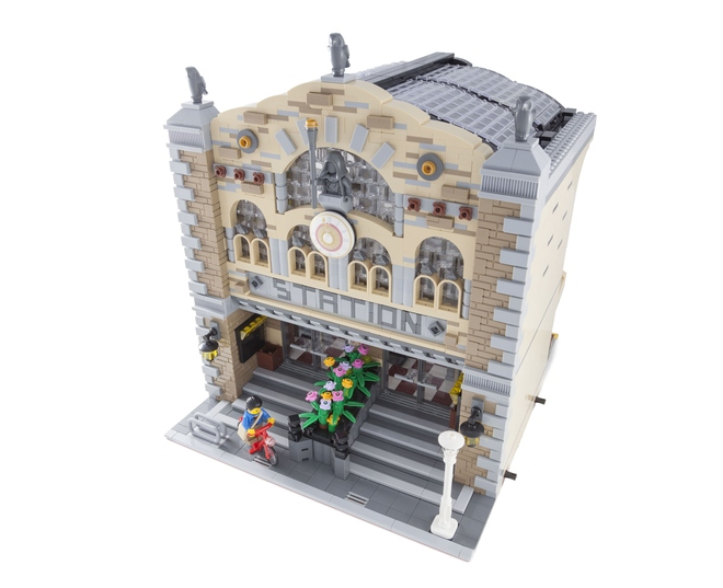 MOC Train Station, A Train Station, Lego Oryginal Parts Only