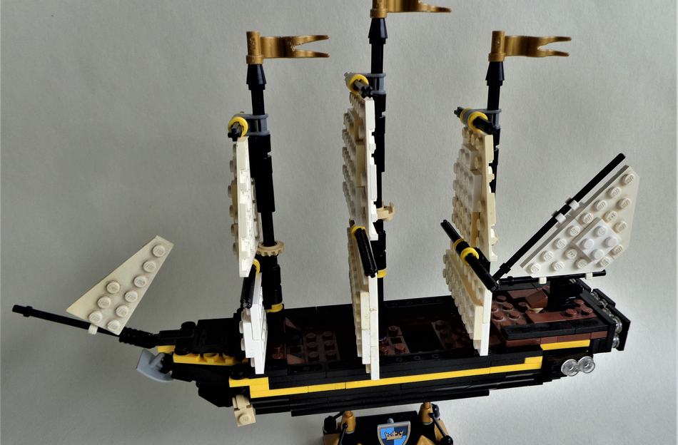 LEGO IDEAS The Frigate