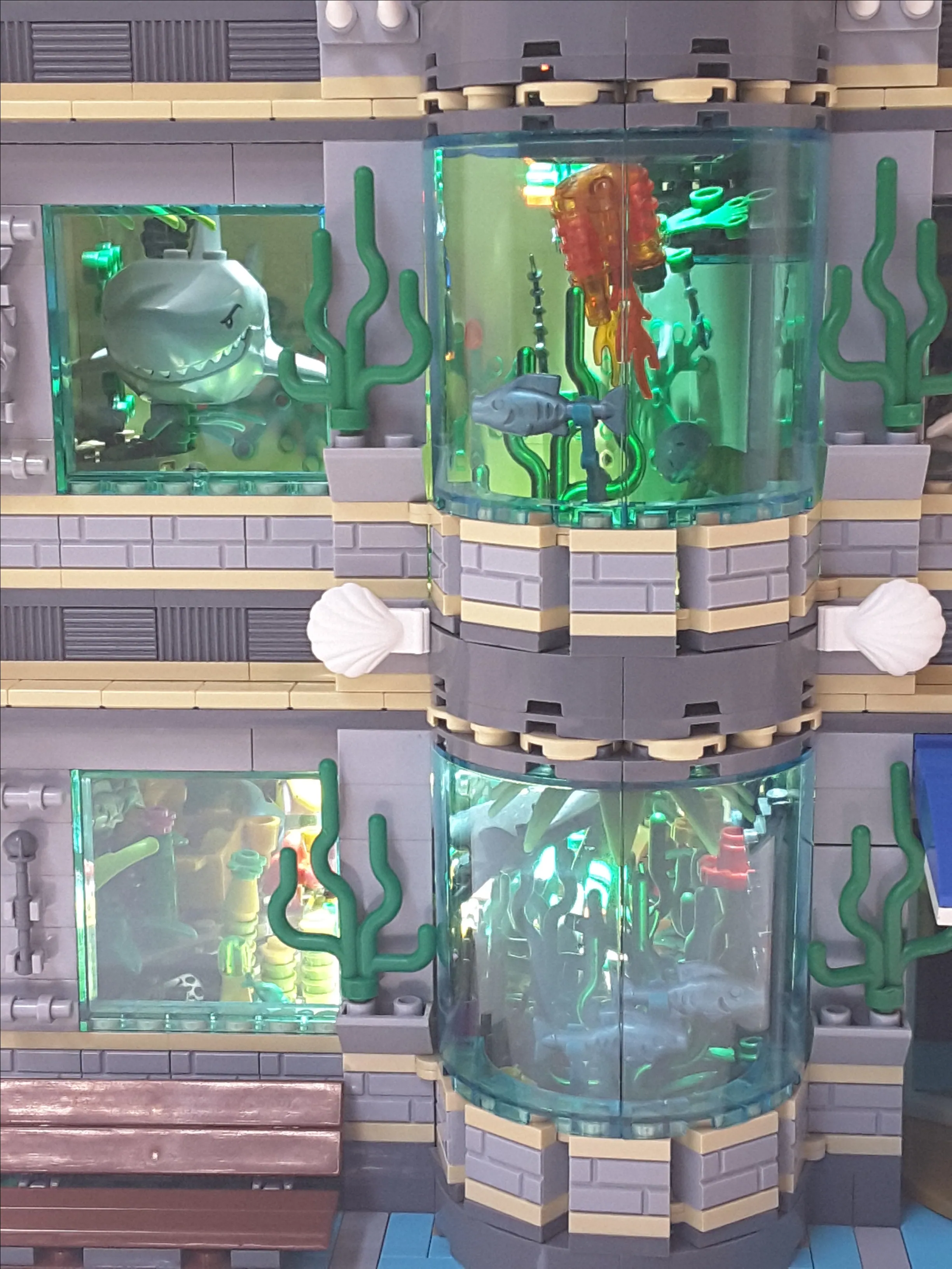 Deluxe Modular Aquarium | LEGO® Ideas
