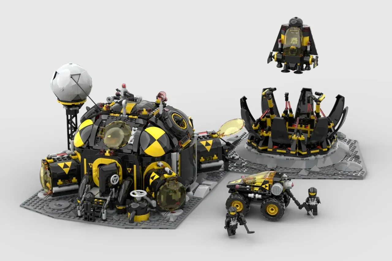 Lego blacktron online base