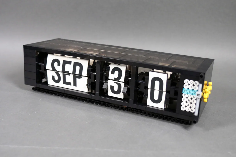 LEGO IDEAS Blog 10K Club Interview Mechanical Flip Calendar by Sariels Bricks and Pets