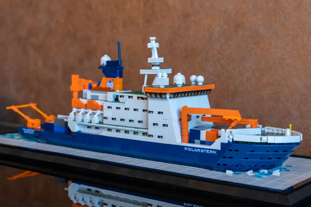 Lego discount icebreaker ship