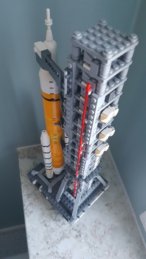 LEGO IDEAS - NASA Space Launch System