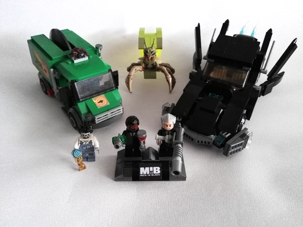 lego cockroach