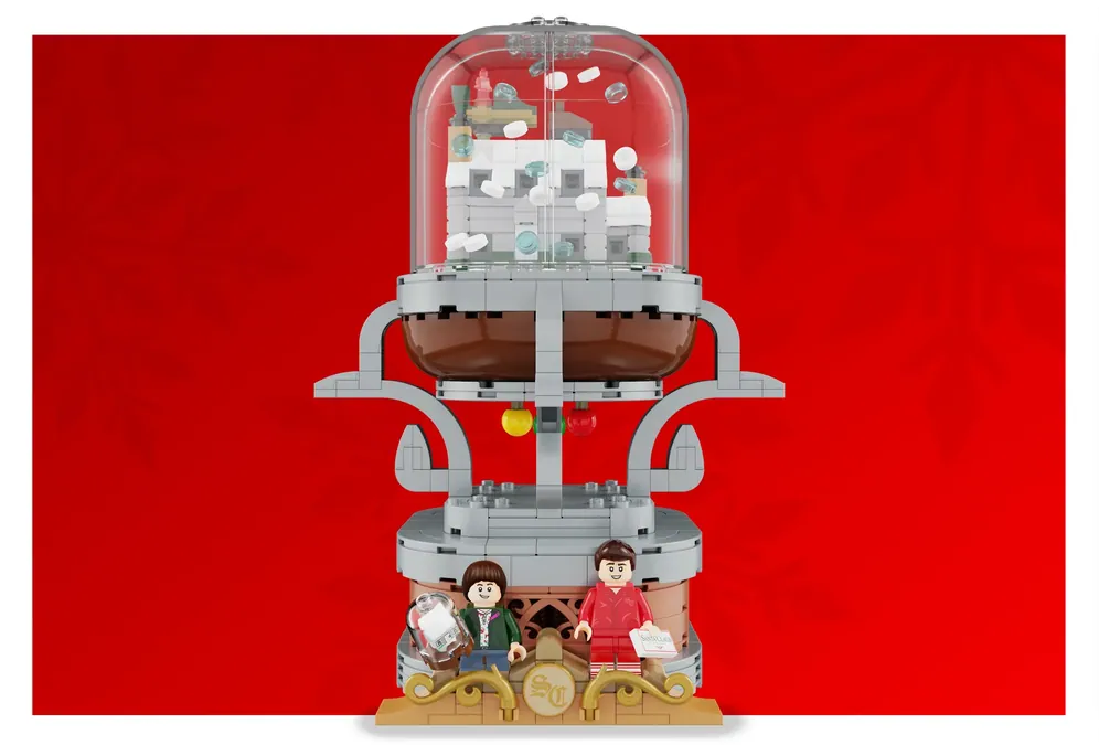 Lego santa best sale snow globe