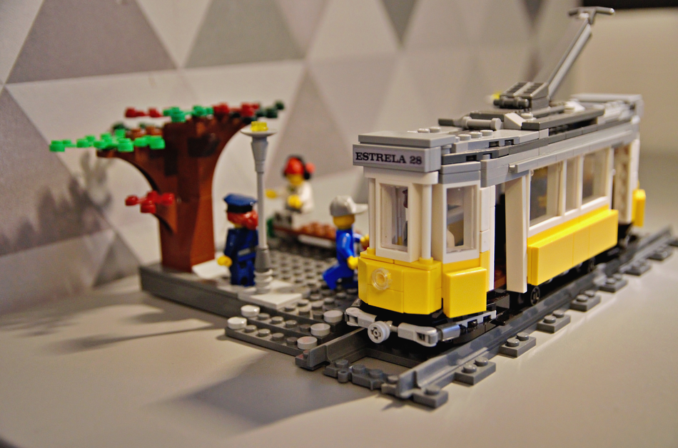 Lego best sale tram set