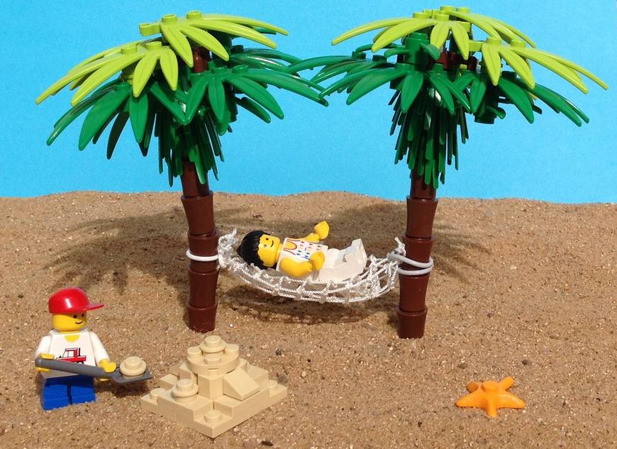 LEGO IDEAS Holiday Time