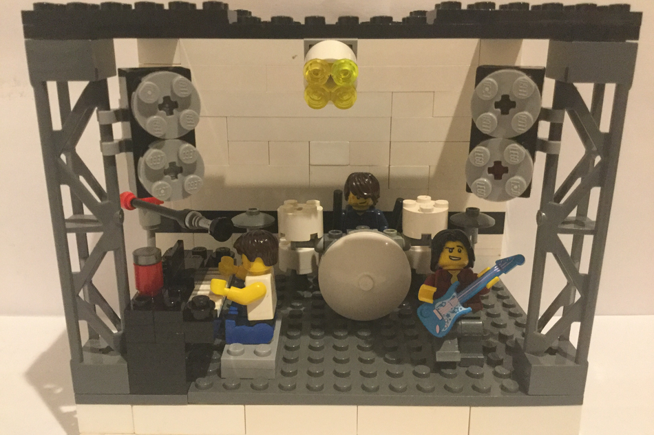 Lego queen live store aid