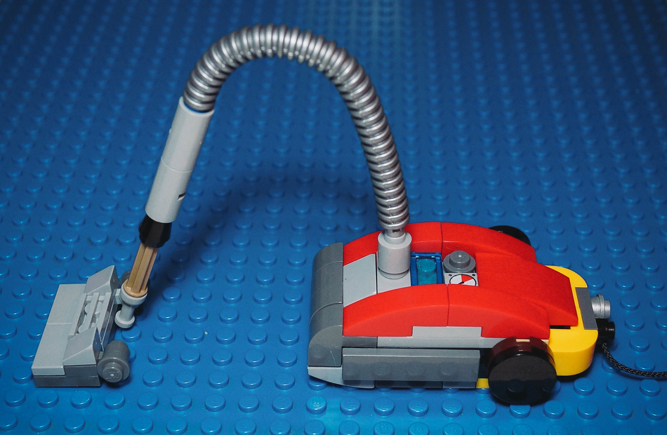 How To Make a LEGO Vacuum 