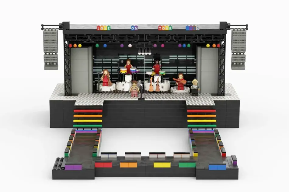 Playful elves run Assembly Theatre in LEGO Christmas window