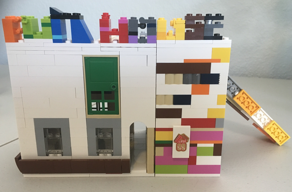 LEGO IDEAS Upside Down Fun House