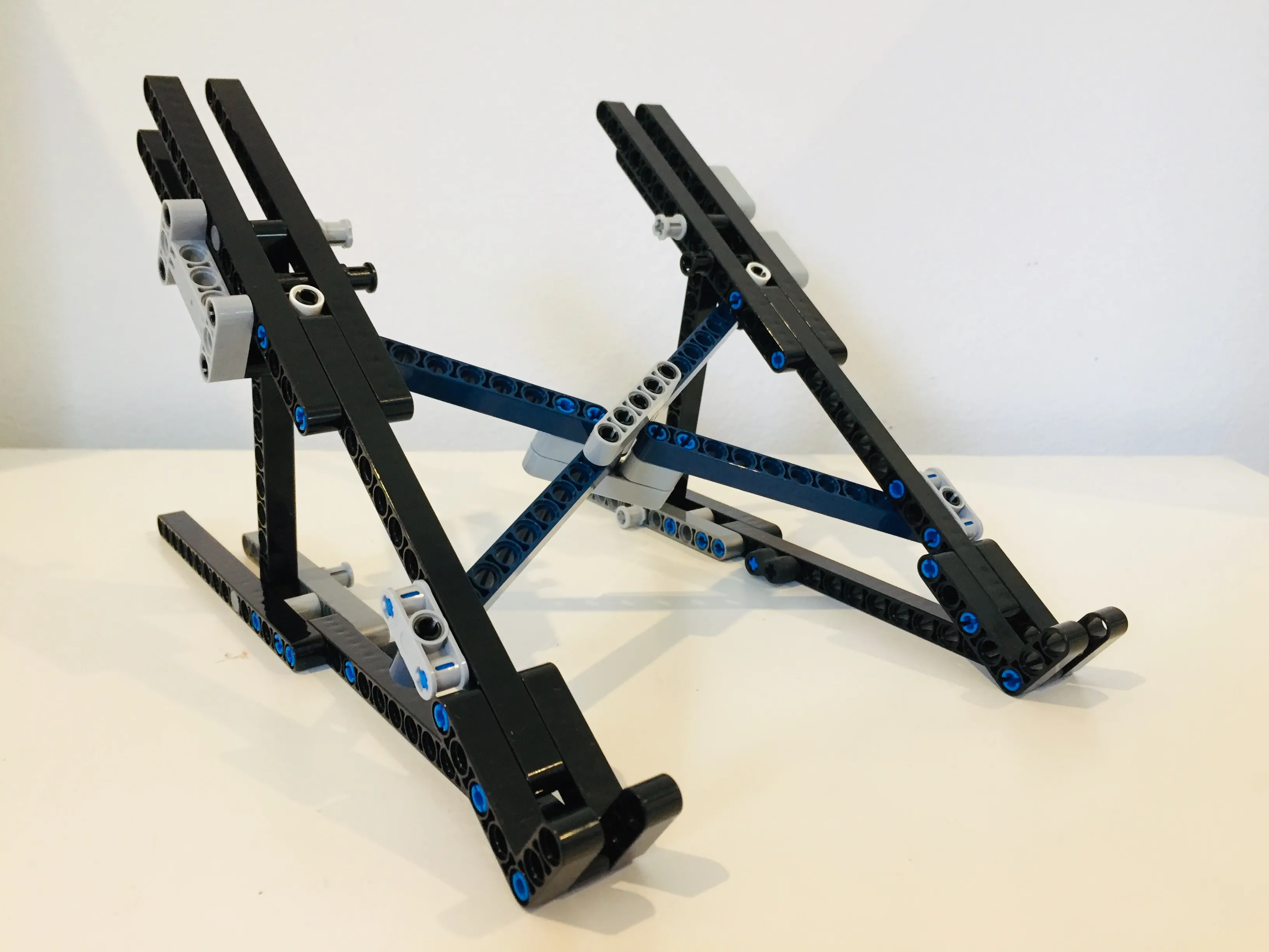 Adjustable Technology Stand | LEGO® Ideas