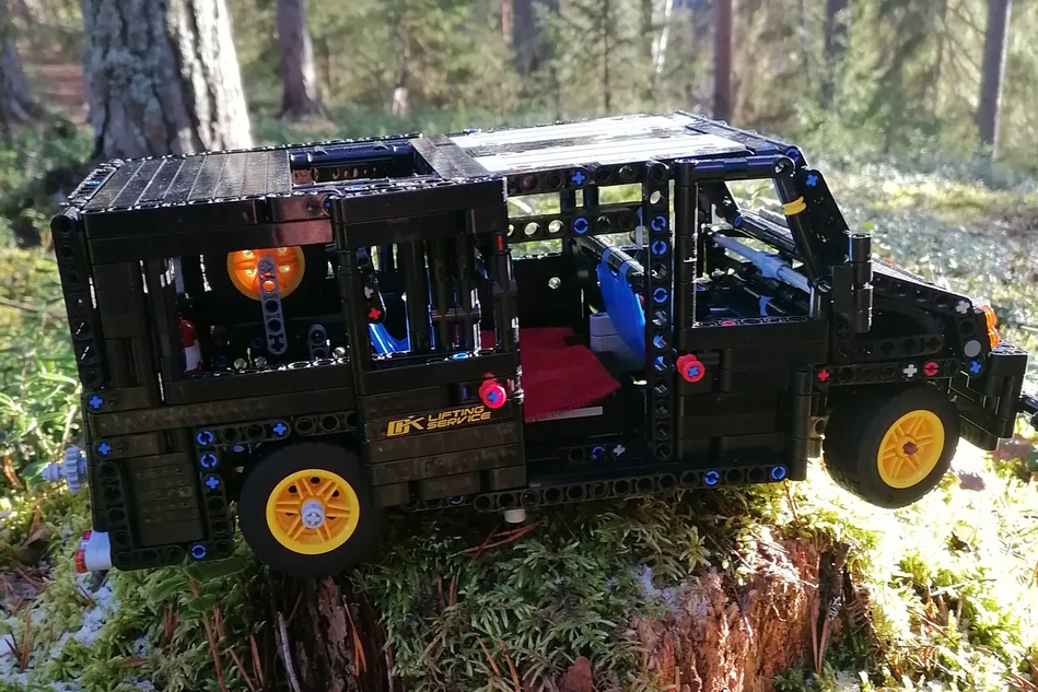 Lego mini hot sale bus