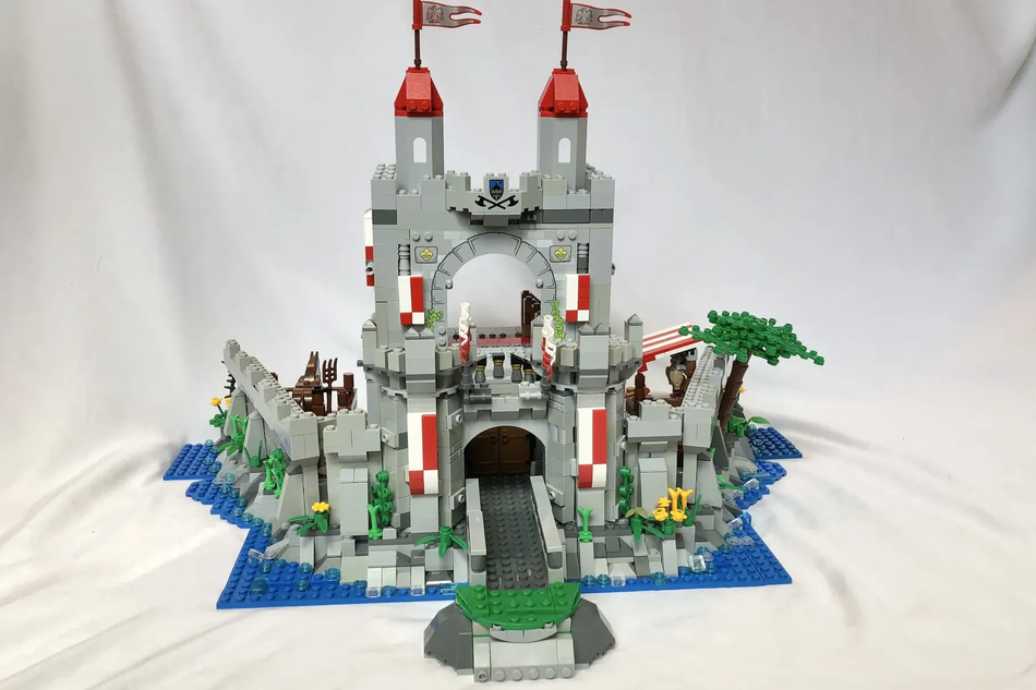 Lego best sale knights castle