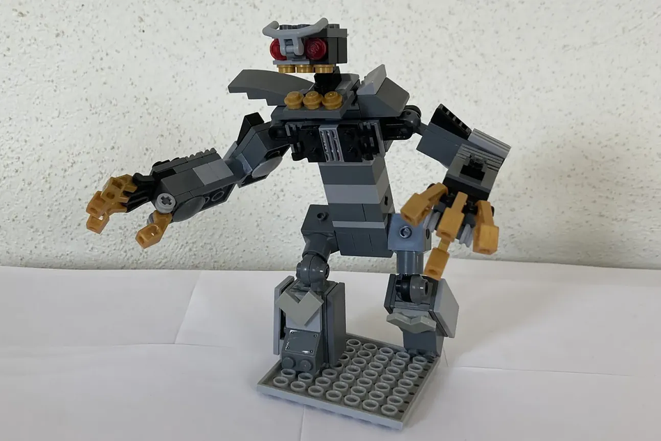 LEGO IDEAS - The Monstrous Robot