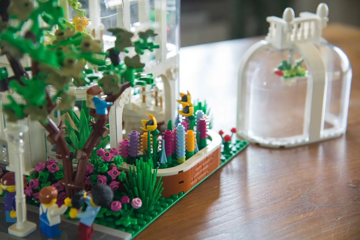 LEGO Botanical Garden to bloom to life after reaching 10,000 votes - Dexerto