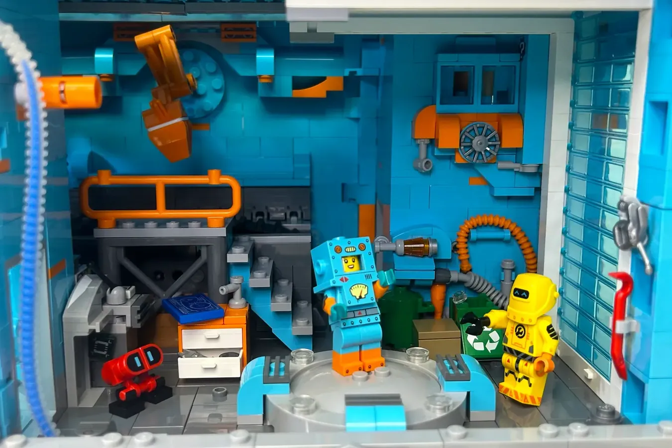 LEGO IDEAS Blog 10K Club Interview ROBOTIC MECH FACTORY by The B3