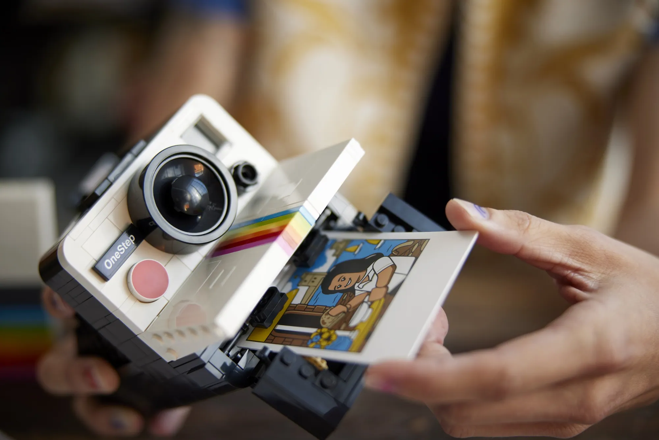 LEGO Ideas Polaroid OneStep SX-70 Camera Set 21345 - The