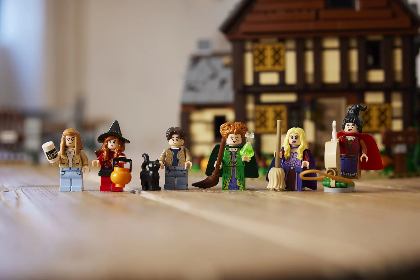 LEGO IDEAS - Blog - Introducing LEGO® Ideas 21341 Disney Hocus Pocus: The  Sanderson Sisters' Cottage